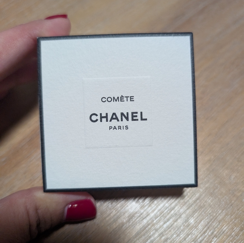Chanel Comete Les Exclusifs